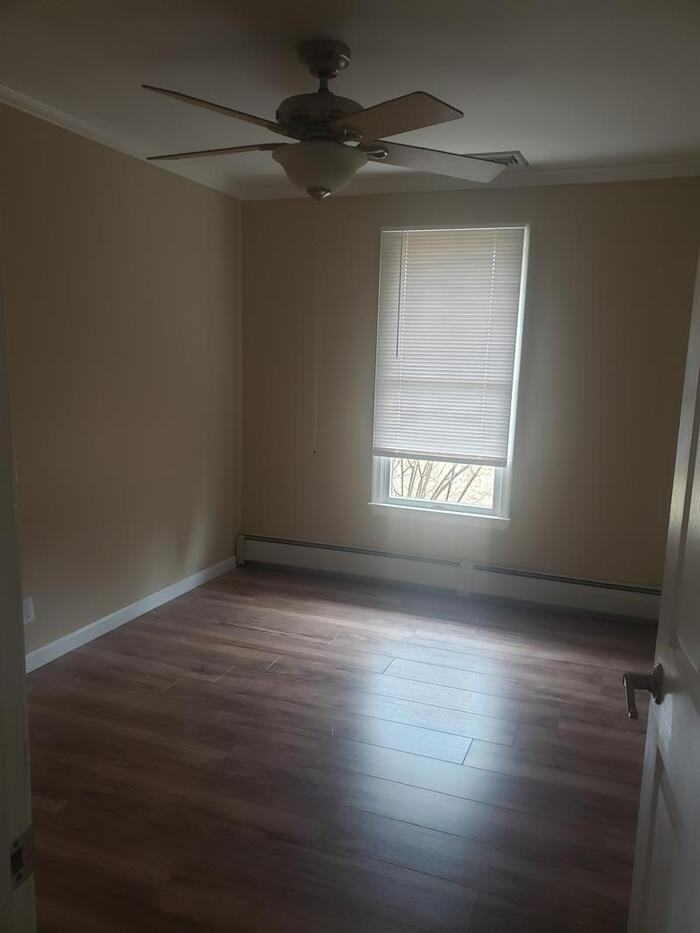 407 Berkshire Road - Photo 3 of 8