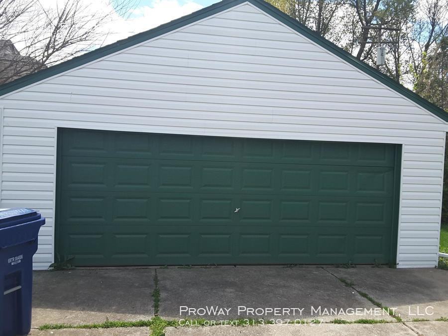 19215 Centralia - Photo 3 of 11