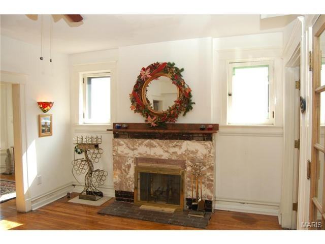 1716 Waverly Pl #F - Photo 3 of 12