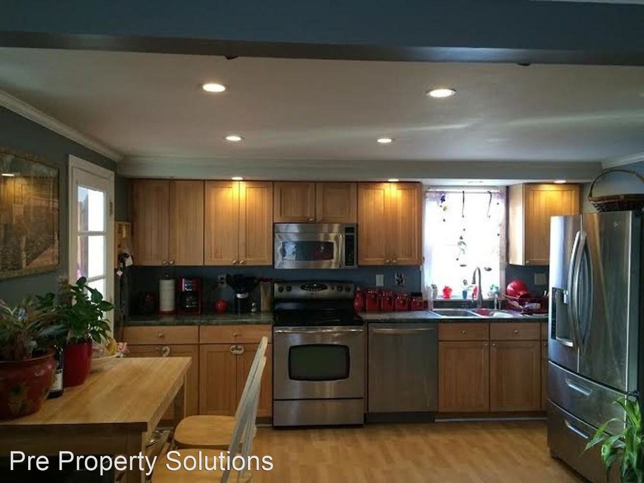 10 Newton Ave - Photo 3 of 7