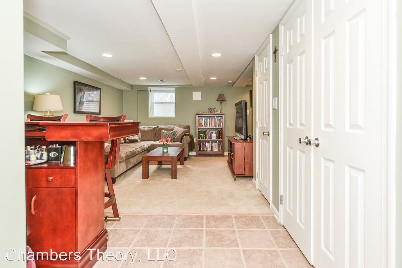 629 S Henry St. - Photo 3 of 44
