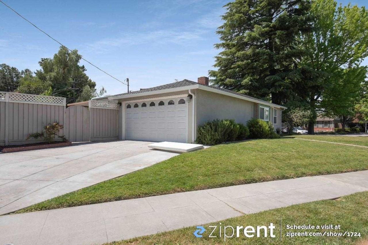 1197 Broadleaf Ln - Photo 2 of 20