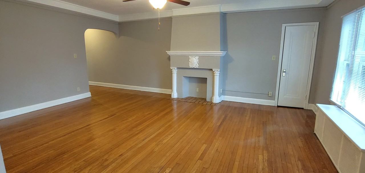 Hampton House - Photo 4 of 28