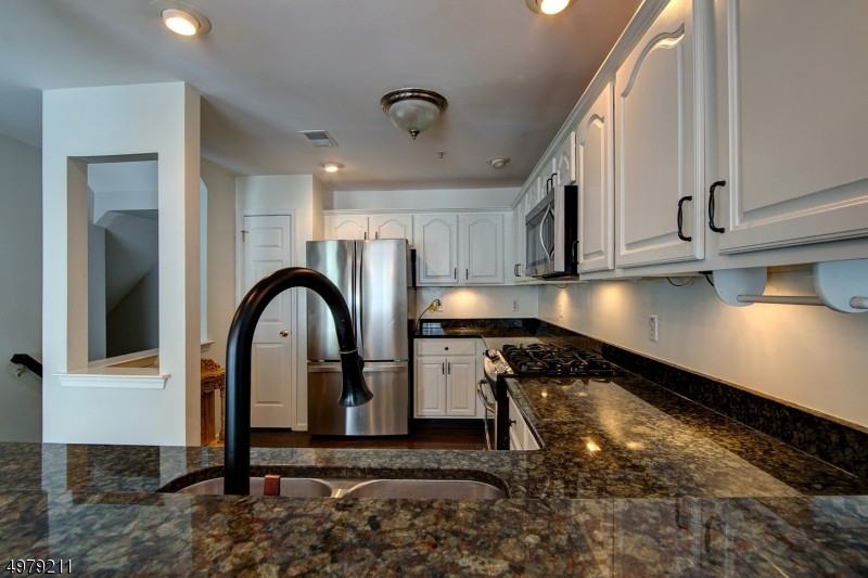 1122 Shadowlawn Dr - Photo 3 of 14