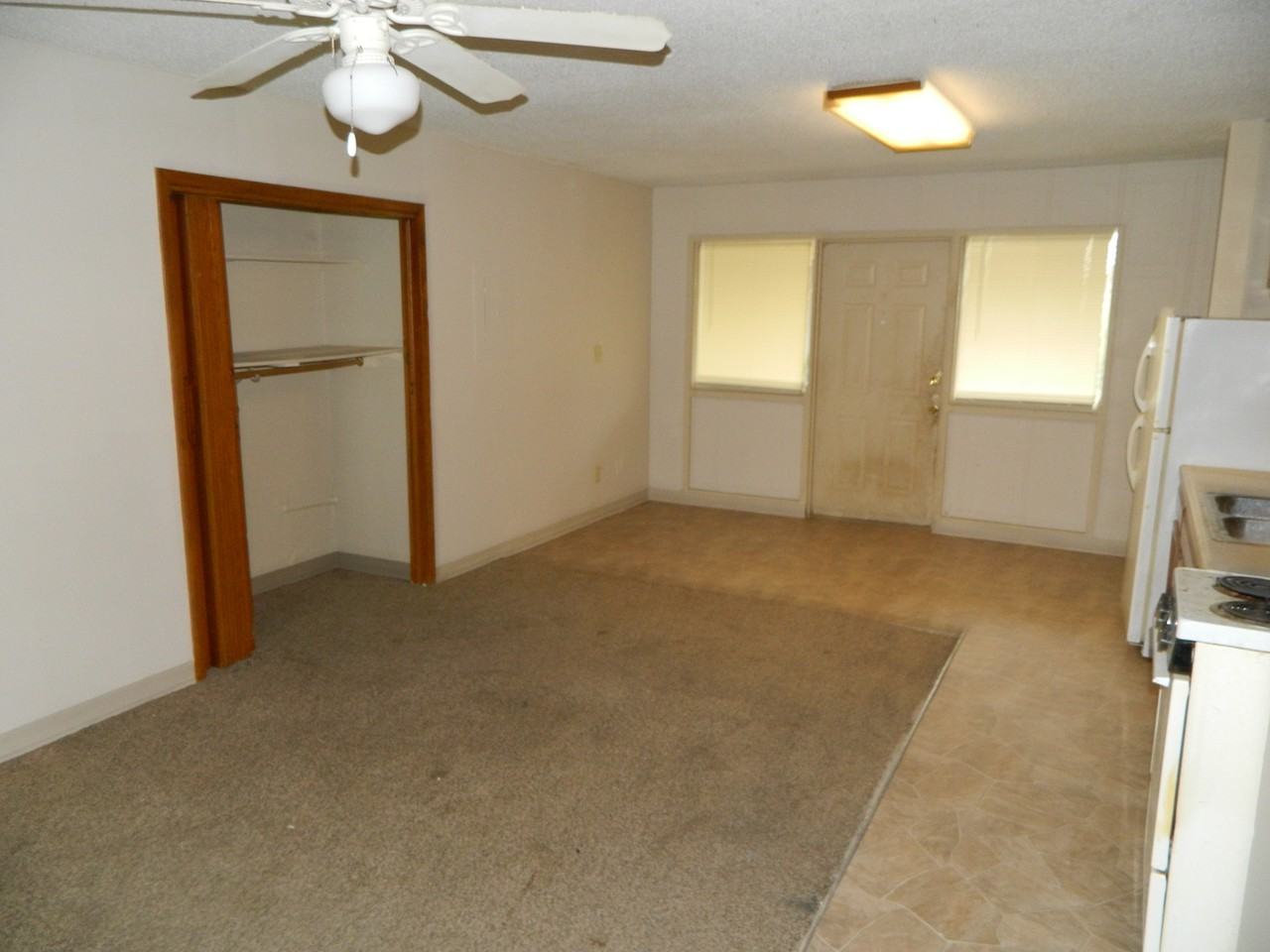 1324 22nd St - Photo 3 of 6