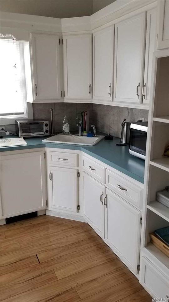 82 California Street - Photo 3 of 11