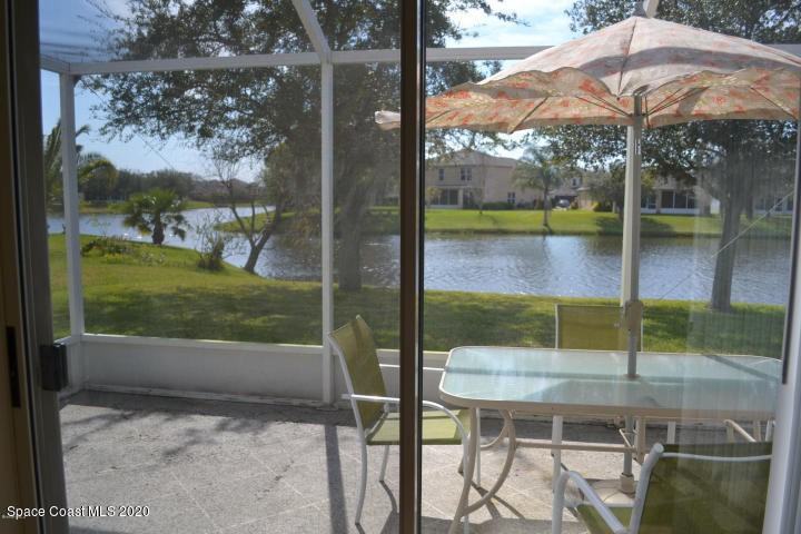 2491 Brookshire Cir - Photo 2 of 16