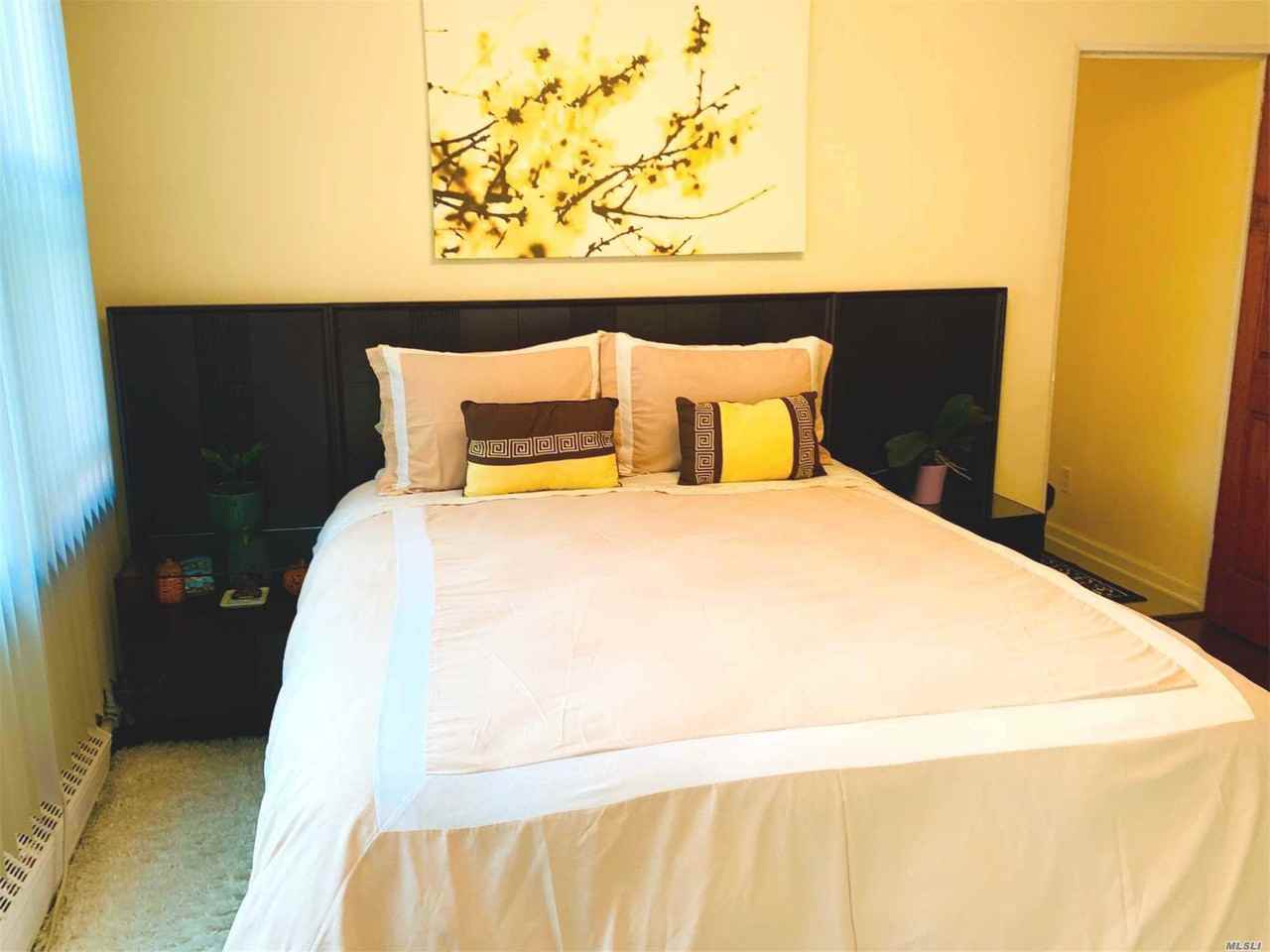 162-10 A Powells Cove Boulevard #3c - Photo 3 of 15