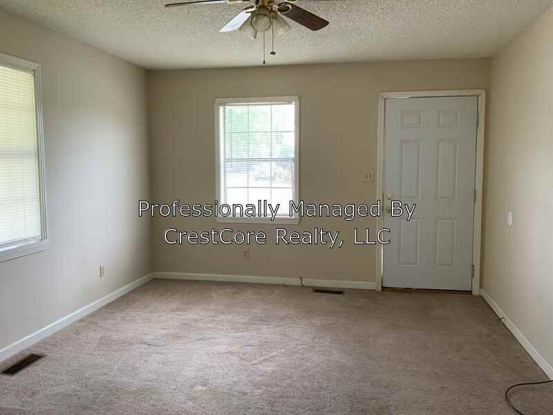 545 Ruby Ln - Photo 2 of 8