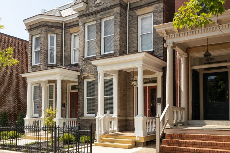 2615 E Grace Street - Photo 3 of 12