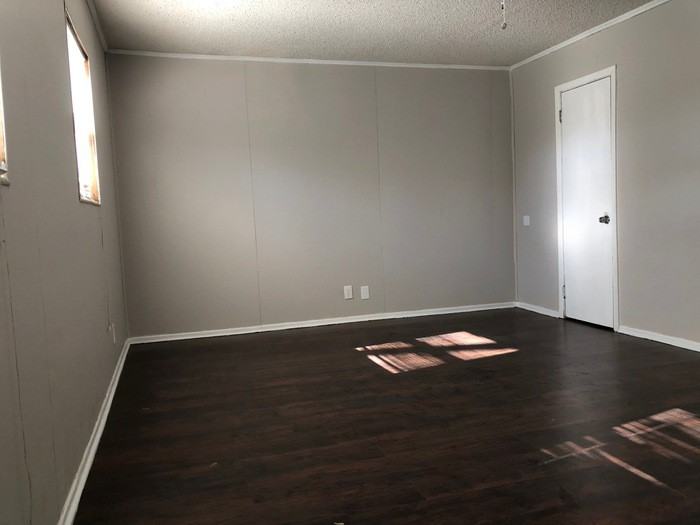 809 Normandy Drive - Photo 3 of 9