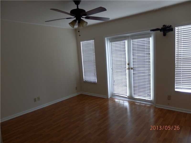 10960 NW 28th St - Photo 2 of 9