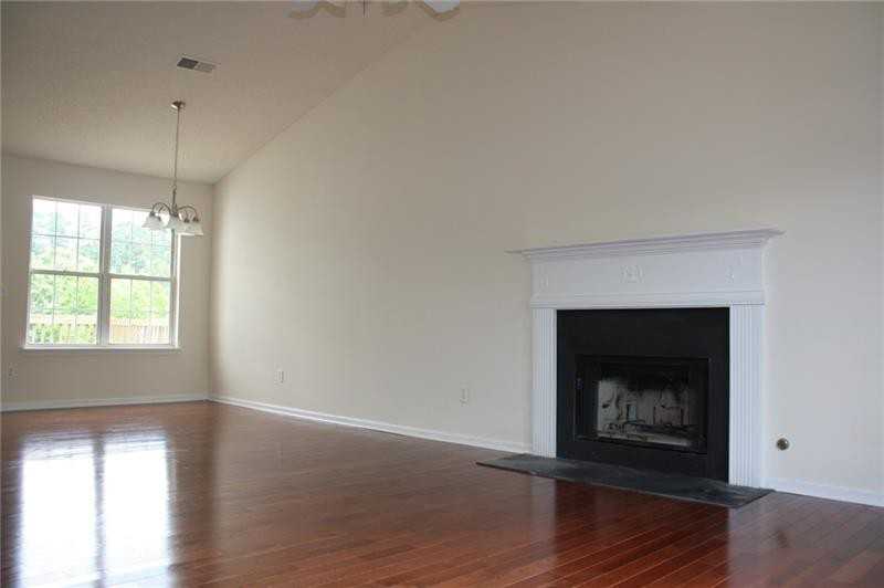 2221 Dresden Green Nw - Photo 2 of 4