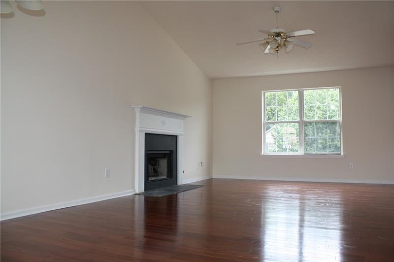 2221 Dresden Green Nw - Photo 3 of 4