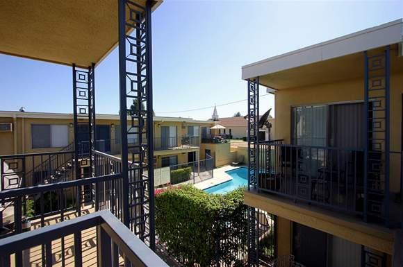 The Foothills at Eaton Canyon - Photo 4 of 16