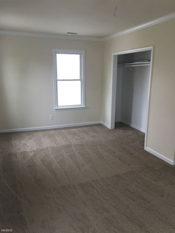 2102 Marshall Ave - Photo 2 of 14