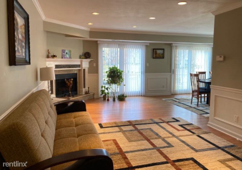 185 Woods Edge Dr - Photo 3 of 15