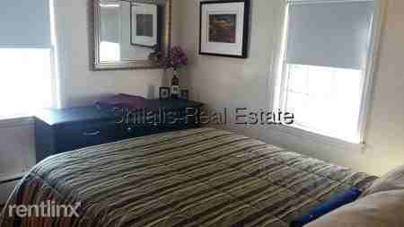 352 Massachusetts Ave - Photo 3 of 10