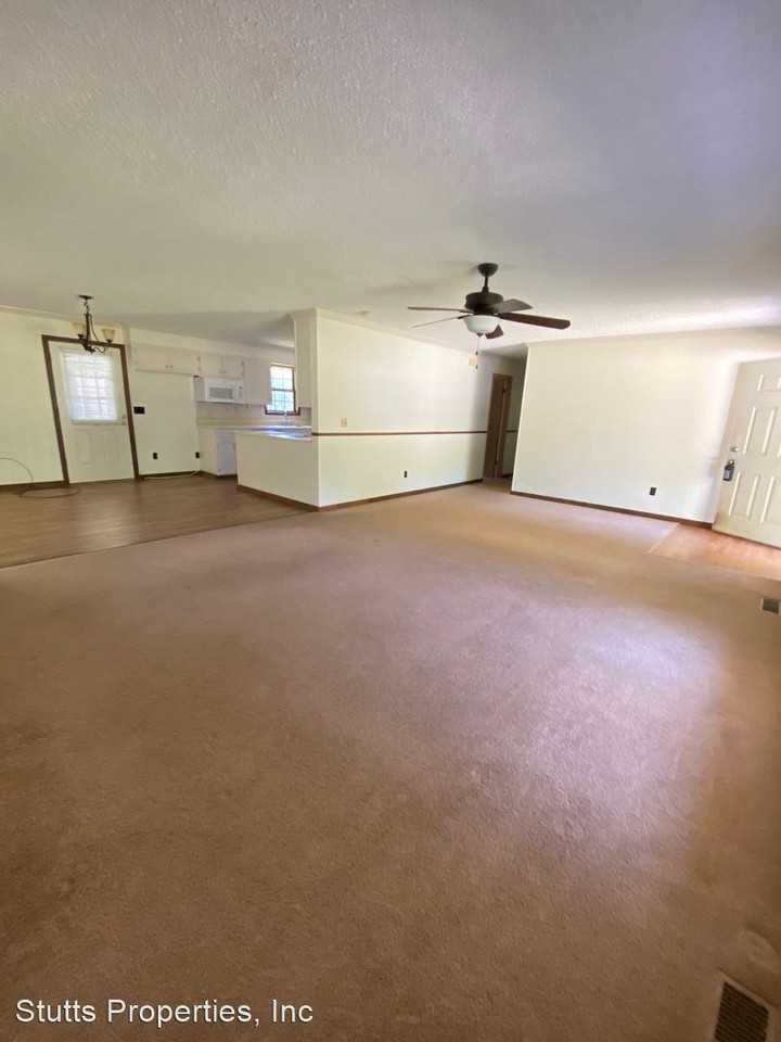 1388 County Road 428 - Photo 3 of 21