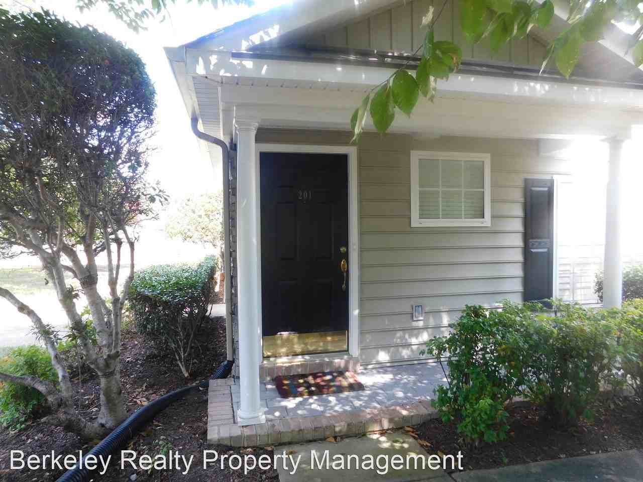 201 Desmonde Lane - Photo 2 of 17