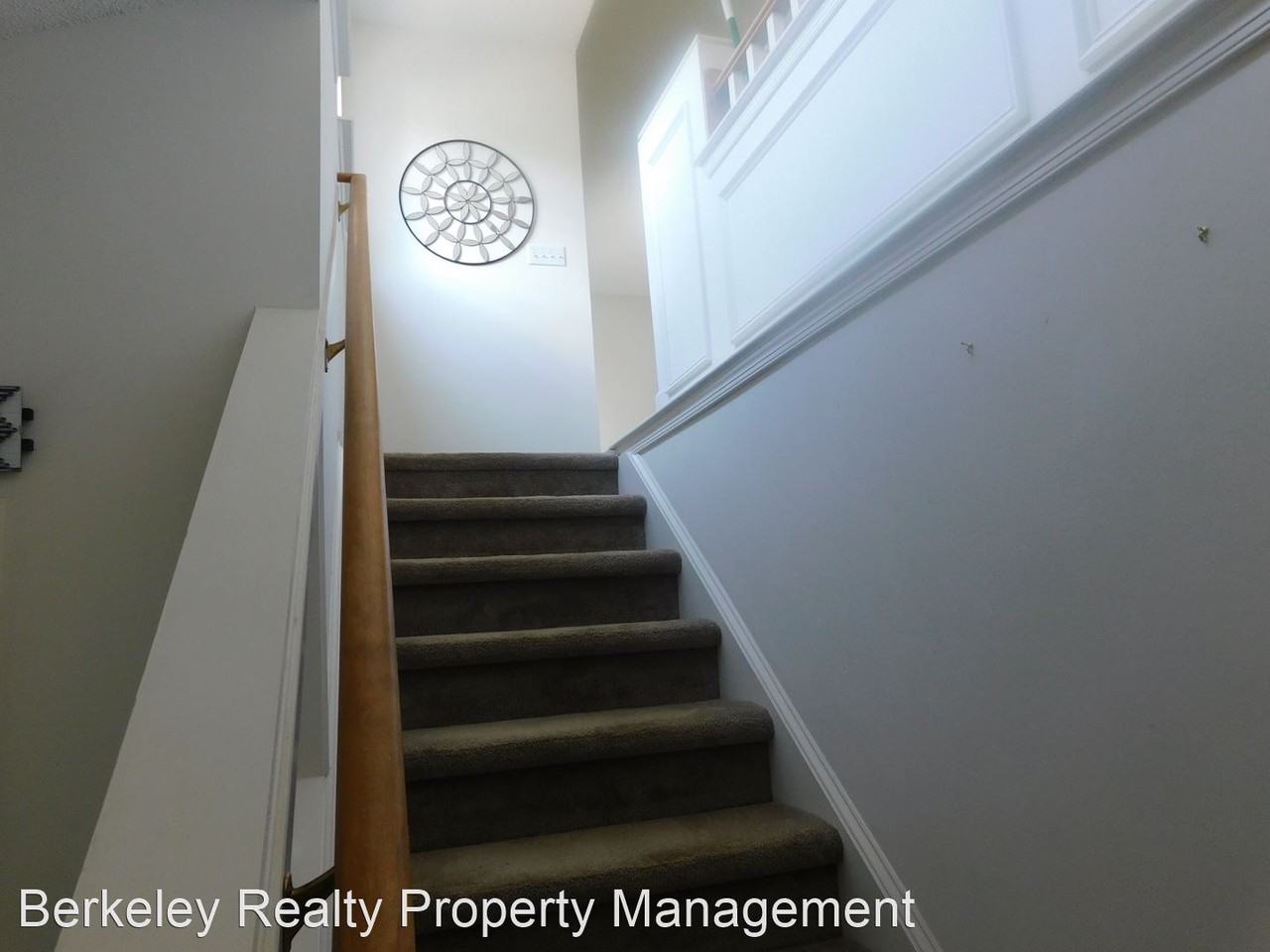 201 Desmonde Lane - Photo 3 of 17