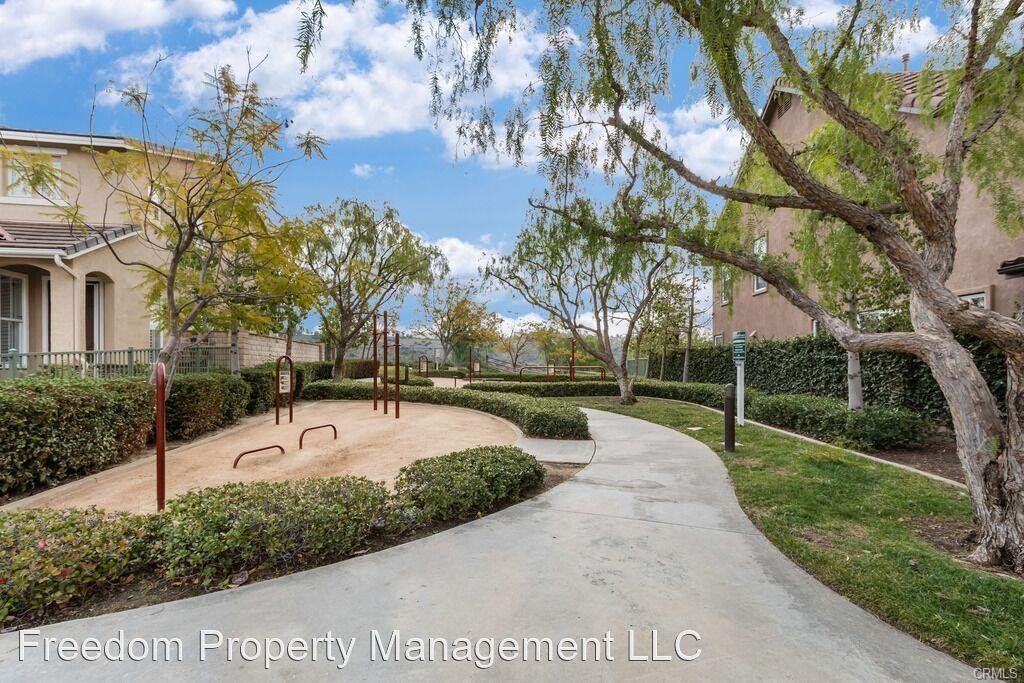 65 Windswept Way - Photo 3 of 28