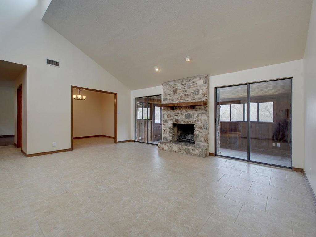 128 River Rd - Photo 3 of 33