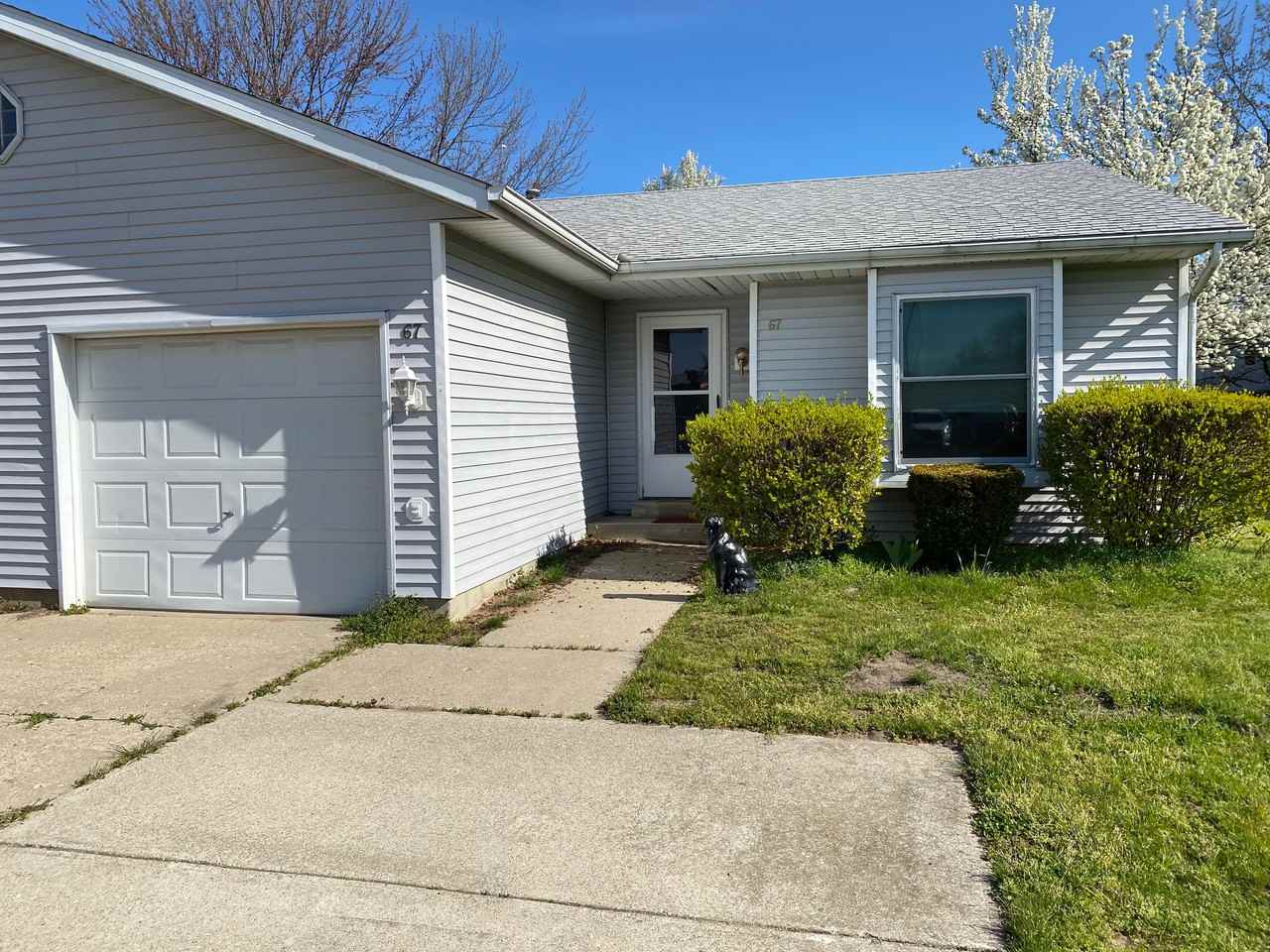 67 Madison Ct - Photo 2 of 12