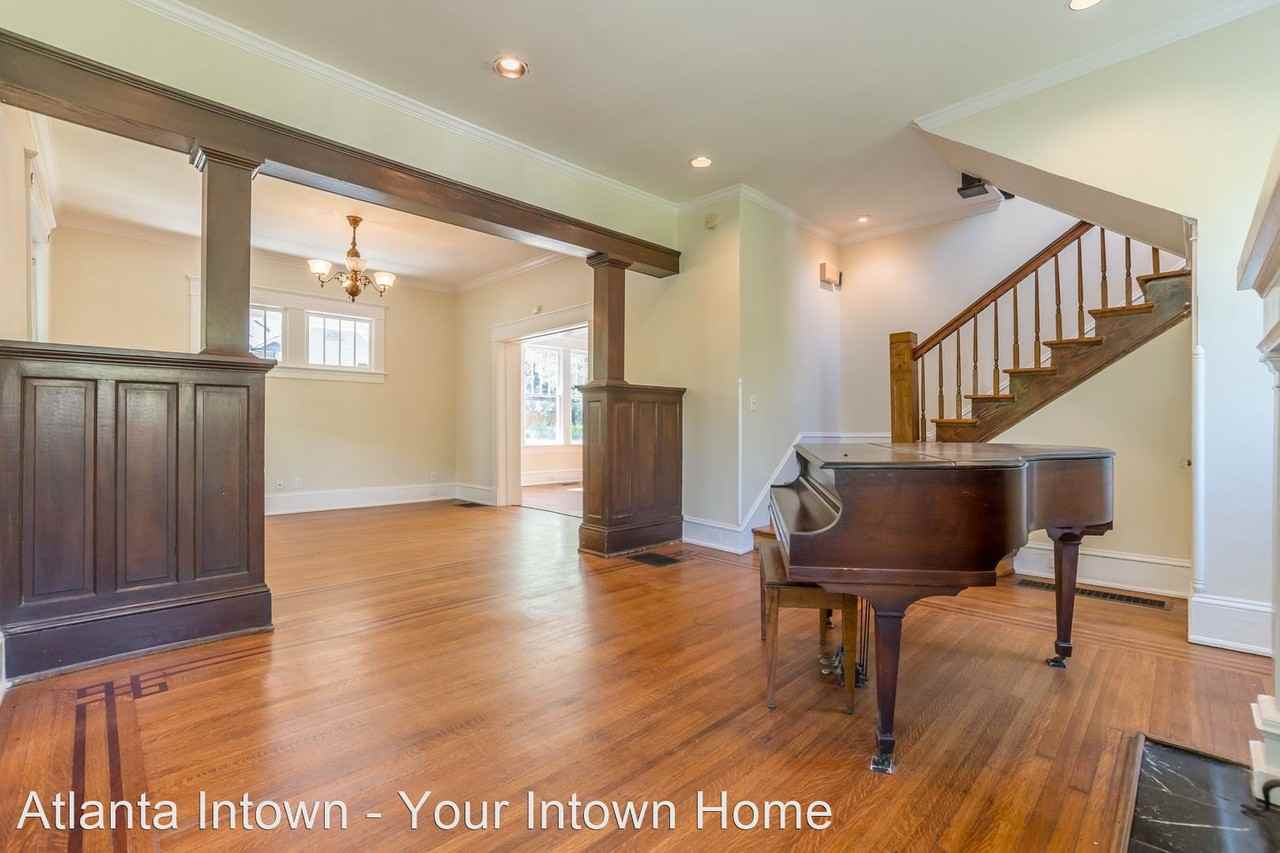 320 Southerland Terrace Ne - Photo 2 of 45