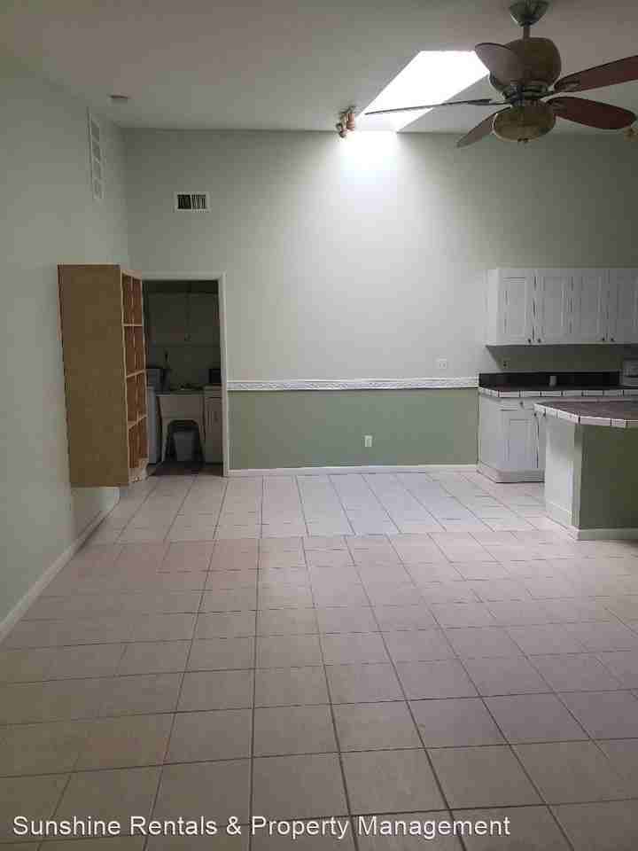 5111 Sw Courtyards Ct. #44 - Photo 3 of 21