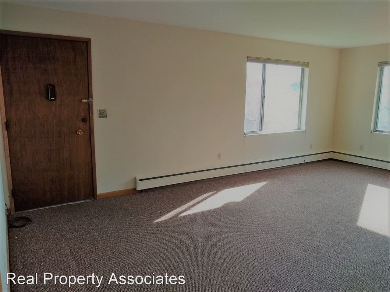 3849 Woodlawn Ave N - Photo 3 of 50