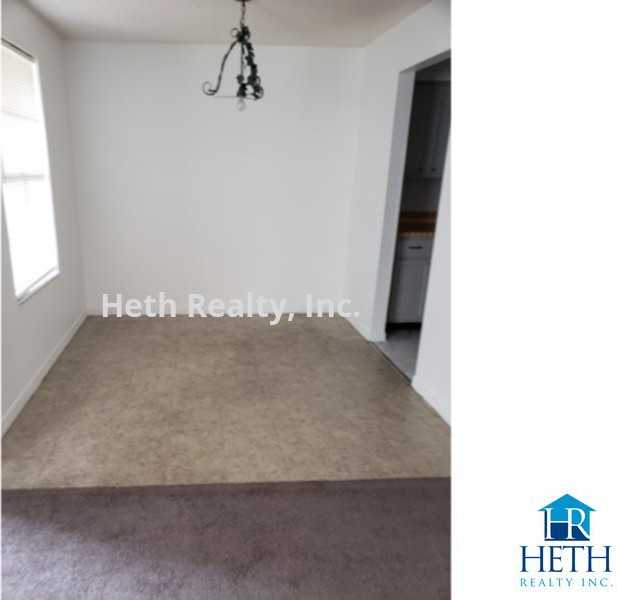 473 Bentwood Lane #B - Photo 3 of 9