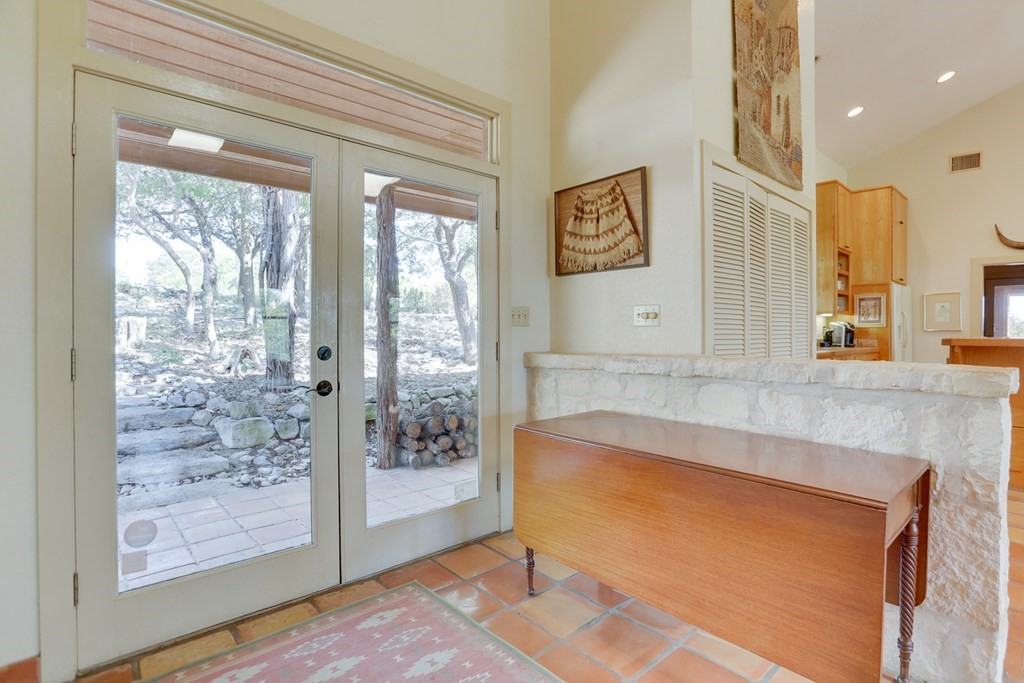 290 S Huntleigh Rd - Photo 3 of 26