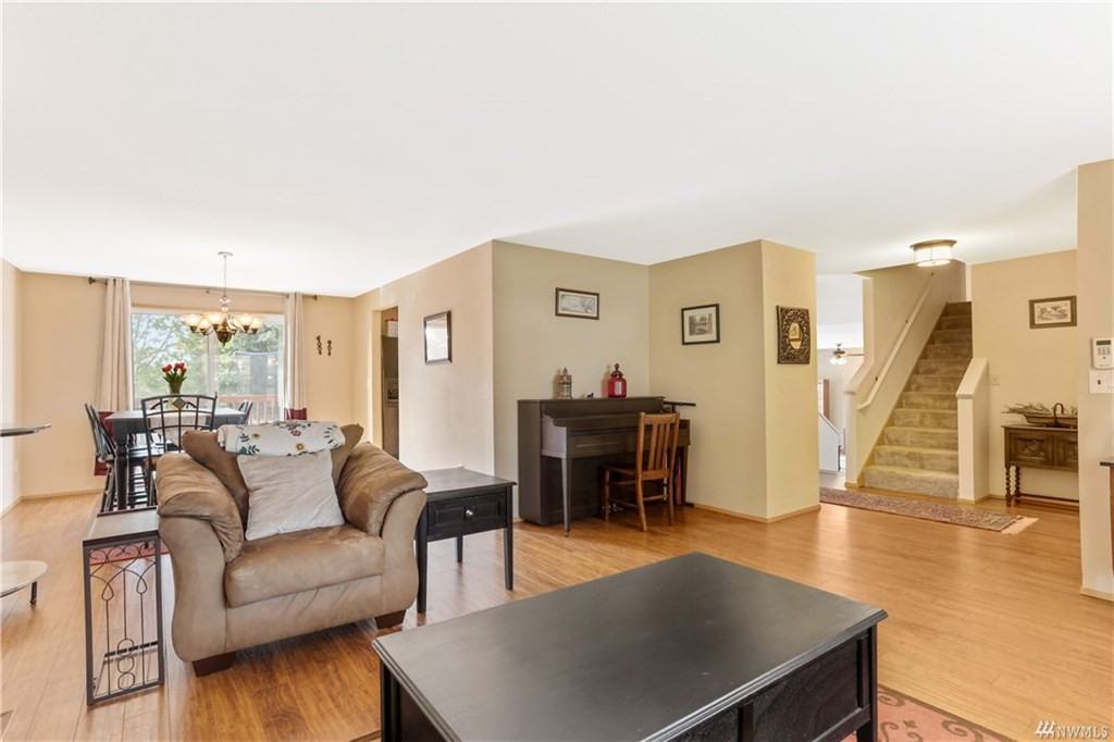 10703 194th St E - Photo 3 of 27