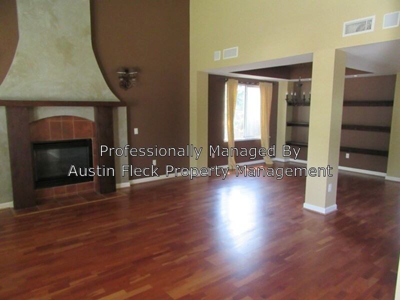 2557 E Ivanhoe Ct - Photo 3 of 8