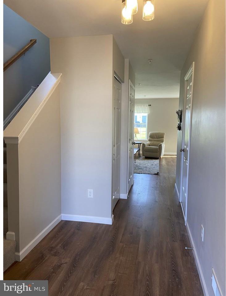 107 N Village Circle - Photo 3 of 13