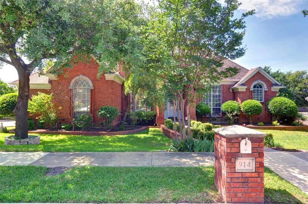 914 Rush Creek Road - Photo 2 of 30