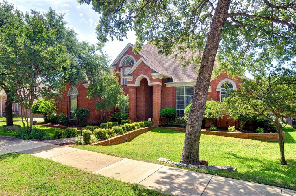 914 Rush Creek Road - Photo 3 of 30