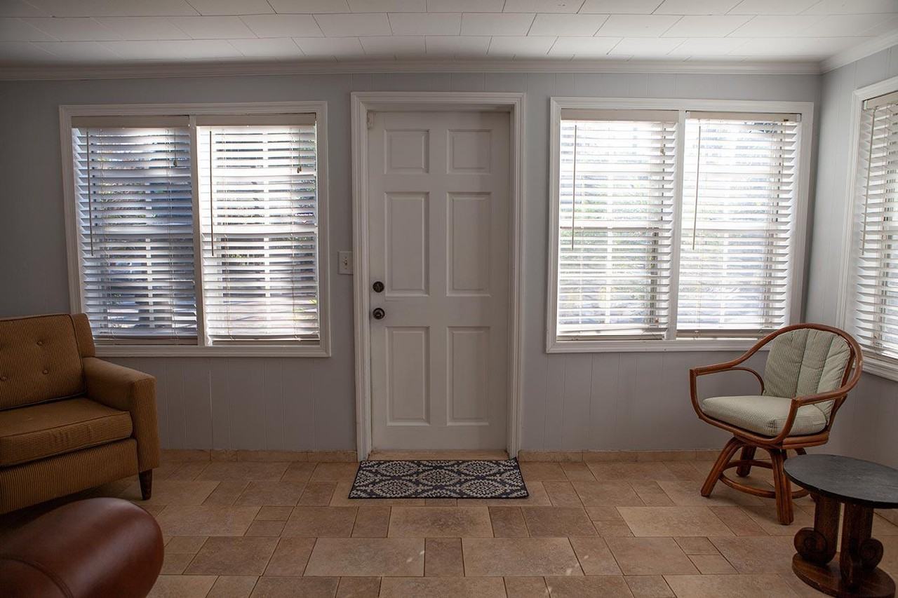 419 43rd Street - Photo 2 of 17