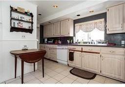 23 Alexander Ave Medford #2 - Photo 3 of 10