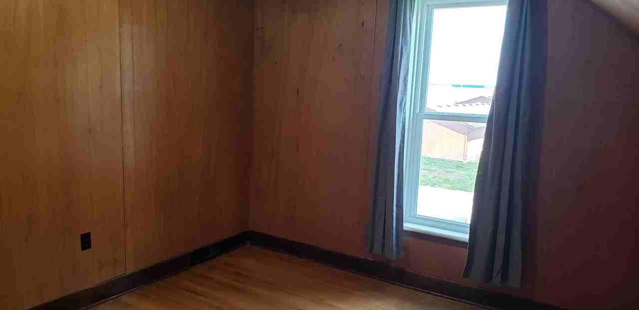 221 N West St - Photo 2 of 11