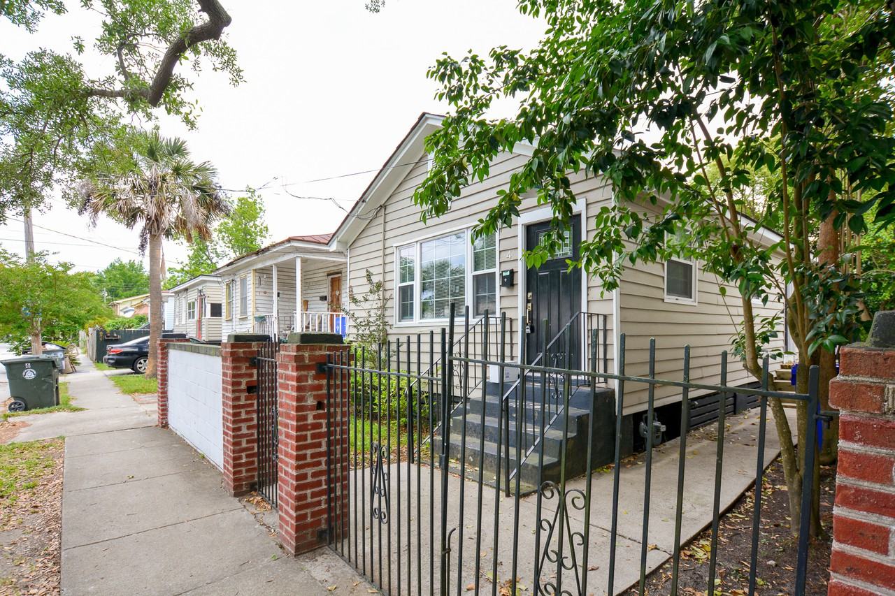 4 South Enston Avenue - Photo 3 of 19