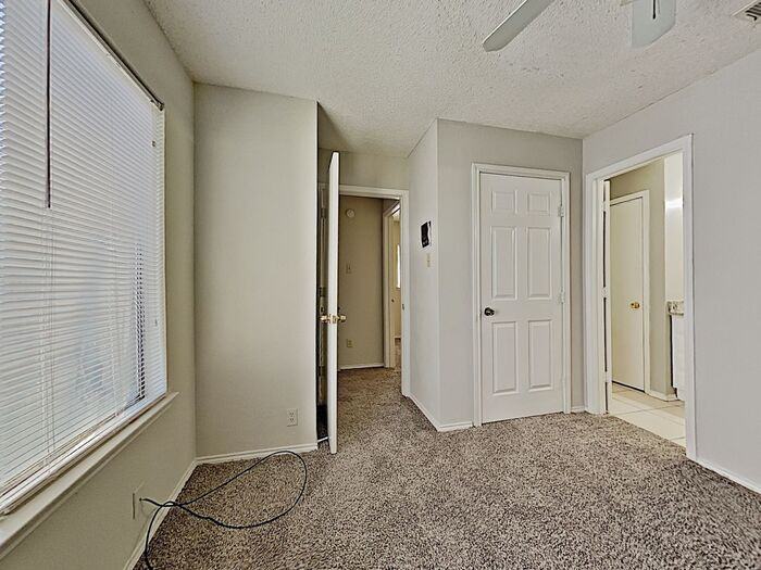 906 Fairbanks Cir - Photo 3 of 19