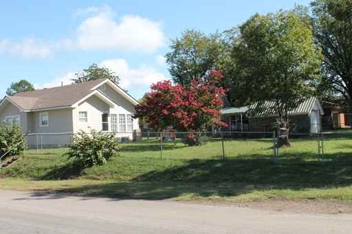 180 W 5th St - Photo 2 of 8