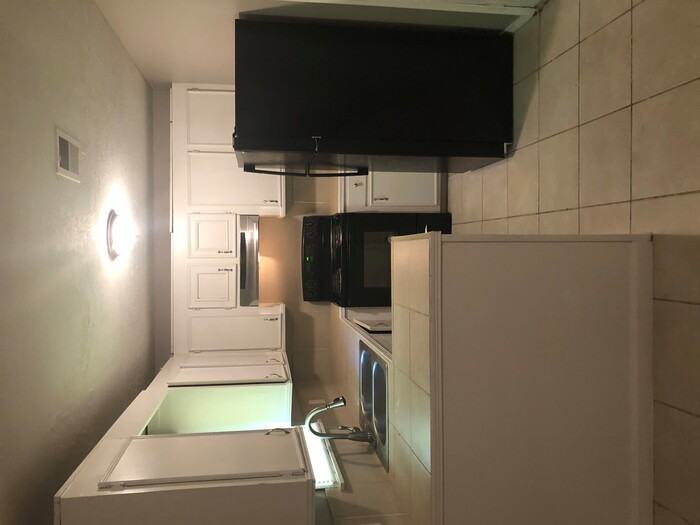 125 James Garfield Circle - Photo 3 of 7