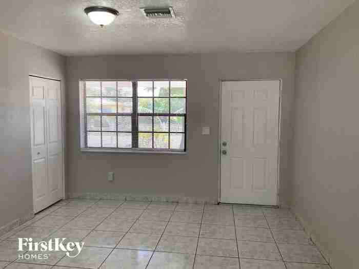 17311 Northwest 29th Place - Photo 2 of 18