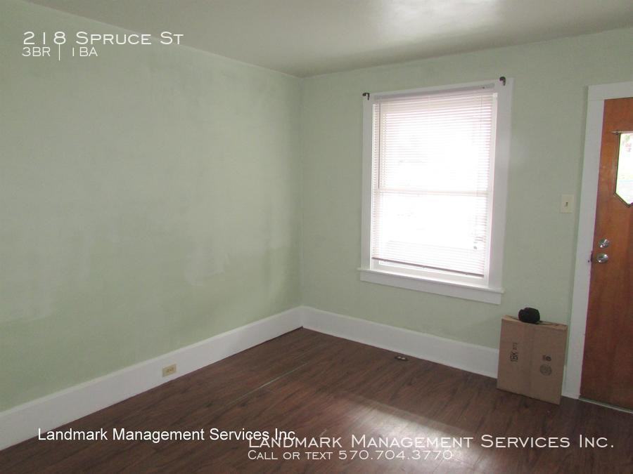 218 Spruce St - Photo 3 of 16