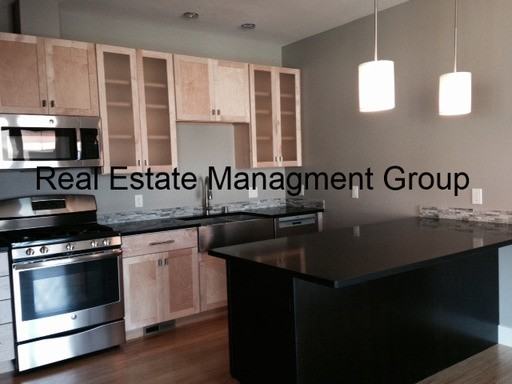 1405 Dickinson St - Photo 3 of 13