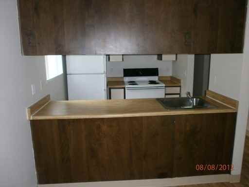 715 NE 178th Ave - Photo 2 of 5