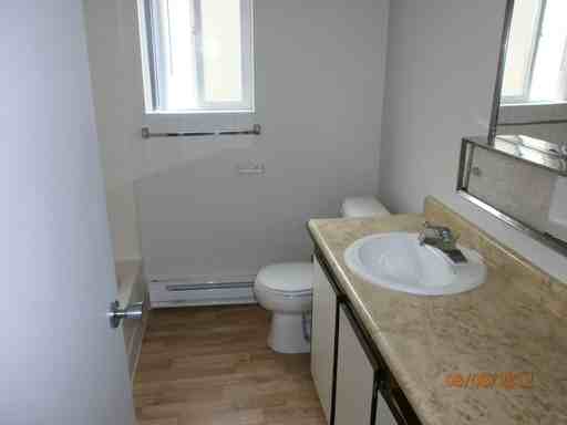 715 NE 178th Ave - Photo 3 of 5